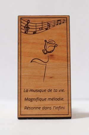 Amulette funéraire graphique adhésive en bois d'aulne massif