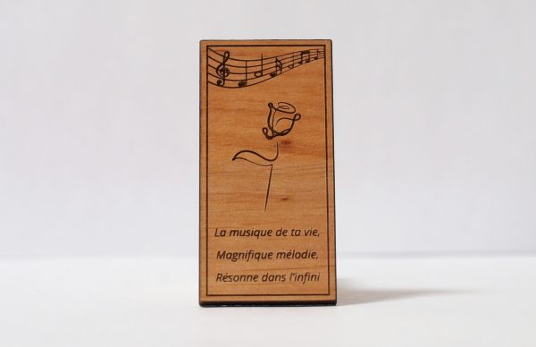 Amulette funéraire graphique adhésive en bois d'aulne massif