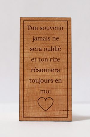 Amulette funéraire adhésive en bois de cerisier massif